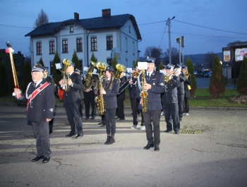 Obchody w Gminie Gilowice z okazji Święta Odzyskania Niepodległości przez Polskę połączone z wspomnieniami "DROGI DO WOLNOŚCI" Stanisława Pyjasa w Jego 45. rocznicę śmierci. - zdjęcie14