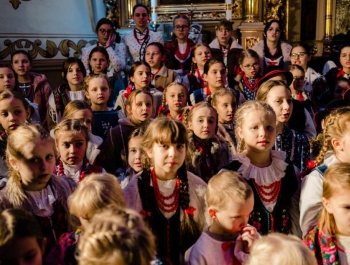 KONCERT PODOPIECZNYCH FUNDACJI BRACI GOLEC W GILOWICACH - zdjęcie4