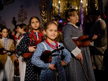 KONCERT PODOPIECZNYCH FUNDACJI BRACI GOLEC W GILOWICACH - zdjęcie13