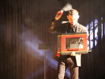 Magiczny wieczór w GOK Gilowice - Magik Mitoraj - zdjęcie8