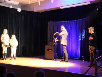 Magiczny wieczór w GOK Gilowice - Magik Mitoraj - zdjęcie10