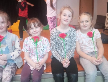 "Kiedy śmieje się dziecko, śmieje się cały świat" - podsumowanie zajęć w GOK Gilowice podczas ferii. - zdjęcie10