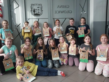 WARSZTATY TWORZENBIA BIBUŁKOWYCH KWIATÓW NA TRADYCYJNE PALMY WIELKANOCNE - zdjęcie16