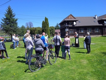 RAJD ROWEROWY SZLAKIEM GILOWICKICH KAPLICZEK I FIGUR PRZYDROŻNYCH PAMIĘCI  ŚWIĘTEGO JANA PAWŁA II - zdjęcie8