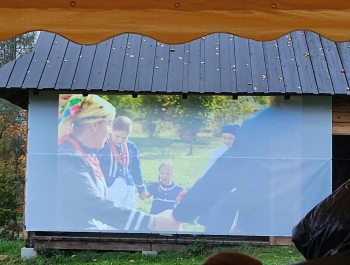 Występ Regionalnego Zespołu DOLANIE oraz kapeli Gilowski Tryton w Parku Etnograficznym w Ślemieniu - zdjęcie7