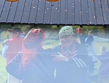 Występ Regionalnego Zespołu DOLANIE oraz kapeli Gilowski Tryton w Parku Etnograficznym w Ślemieniu - zdjęcie3