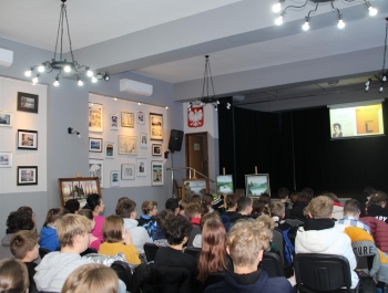 MŁODZIEŻ ZAUROCZONA KOSMICZNYM ŚWIATEM EDWARDA HABDASA - zdjęcie5