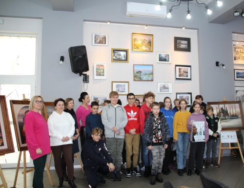 MŁODZIEŻ ZAUROCZONA KOSMICZNYM ŚWIATEM EDWARDA HABDASA