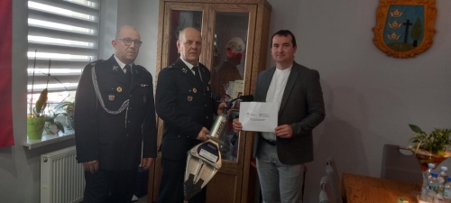 UROCZYSTE PRZEKAZANIE SPRZĘTU DLA OSP GILOWICE