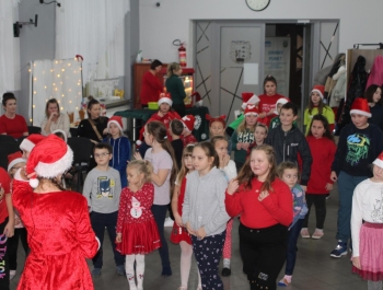 Cudowny czas mikołajkowych zabaw dla dzieci z gminy Gilowice. - zdjęcie7