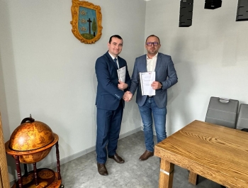 INFORMACJA O ZAWARCIU UMOWY Z WYKONAWCĄ - zdjęcie1