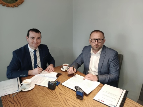 INFORMACJA O ZAWARCIU UMOWY Z WYKONAWCĄ