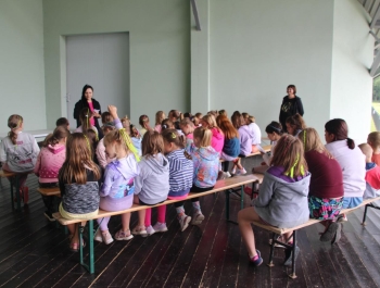 My się w GOKu nie nudzimy wakacyjnie się bawimy! - zdjęcie23