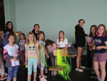 My się w GOKu nie nudzimy wakacyjnie się bawimy! - zdjęcie30