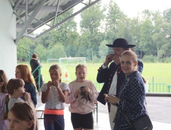 My się w GOKu nie nudzimy wakacyjnie się bawimy! - zdjęcie41