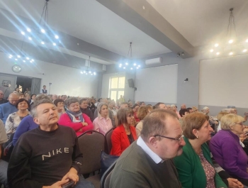 Dzień Babci i Dziadka - przedstawienie przedszkolaków z AKUKU - zdjęcie1