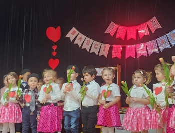 Dzień Babci i Dziadka - przedstawienie przedszkolaków z AKUKU - zdjęcie13